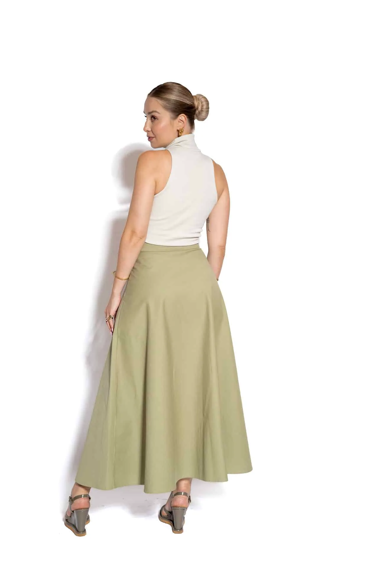 Blusa Cropped Regata Gola Alta — foto 3 de 4
